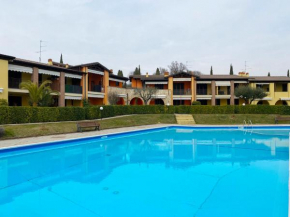 Moderno Bilocale in Residence con Piscina Padenghe Sul Garda